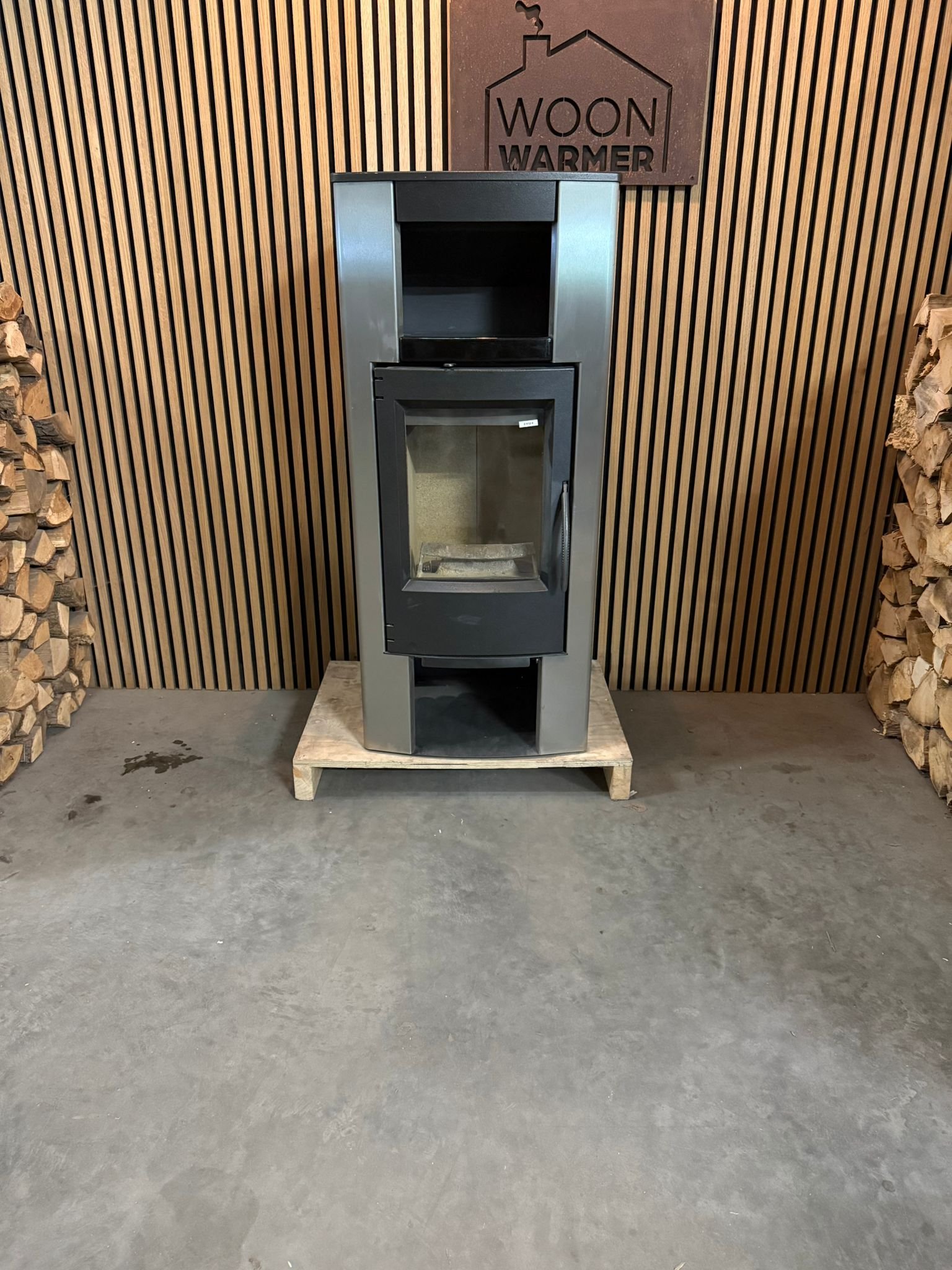 Robuuste houtkachel met nieuw binnenwerk