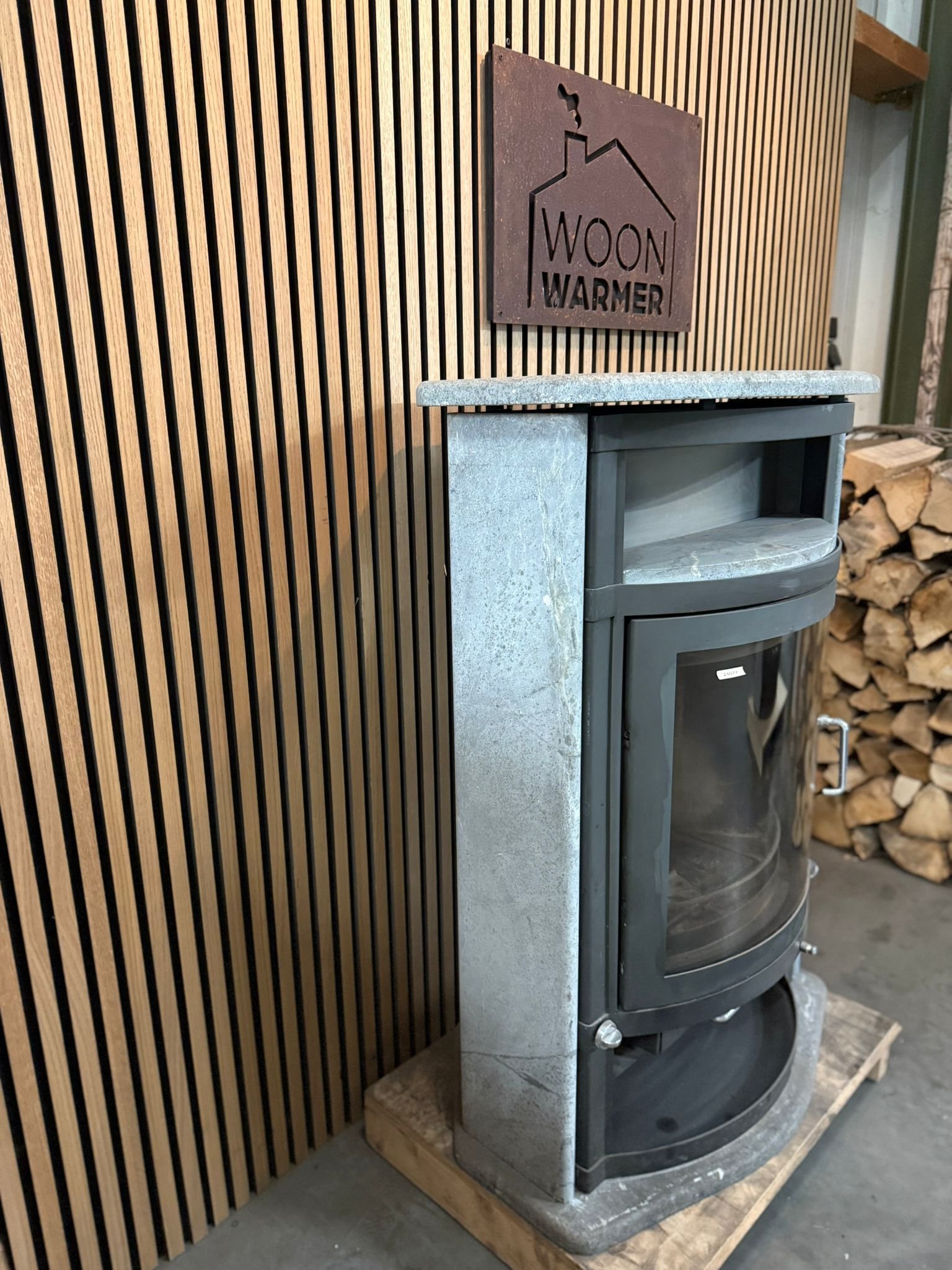 Robuuste houtkachel met speksteen bekleding - Afbeelding 4